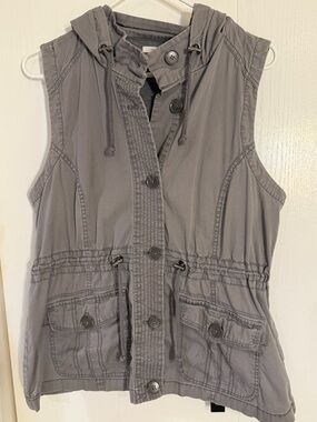 Women's Sleeveless Hooded Vest - Gray